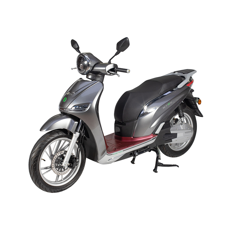 Wat is het verschil tussen een elektrische fiets met naafaandrijving en een elektrische fiets met middenaandrijving in termen van efficiëntie?